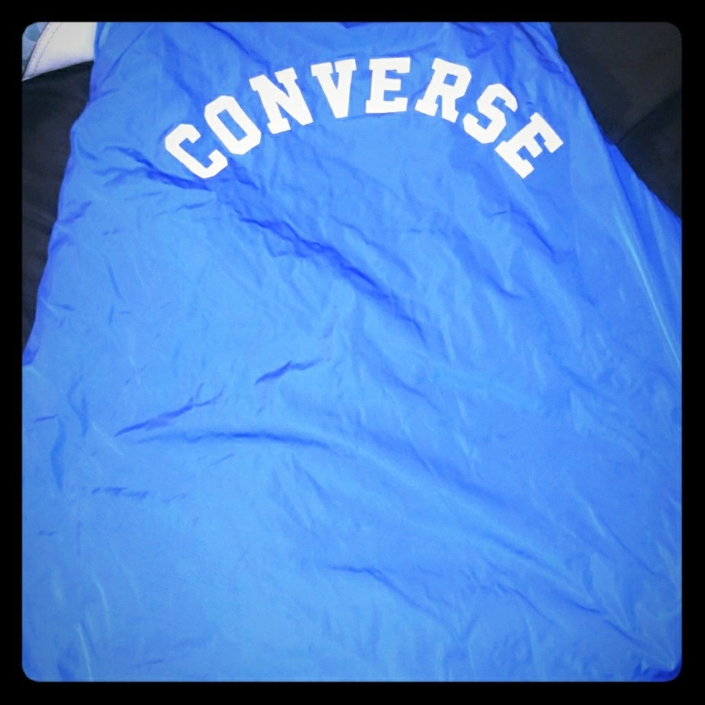 Converse wind breaker
